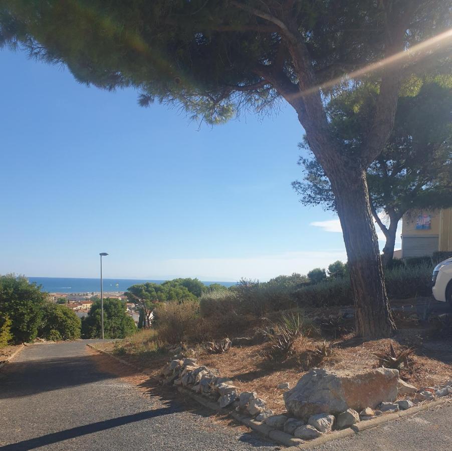 T2 Vue Mer Avec Parking Prive Saint-Pierre-la-Mer  Екстер'єр фото